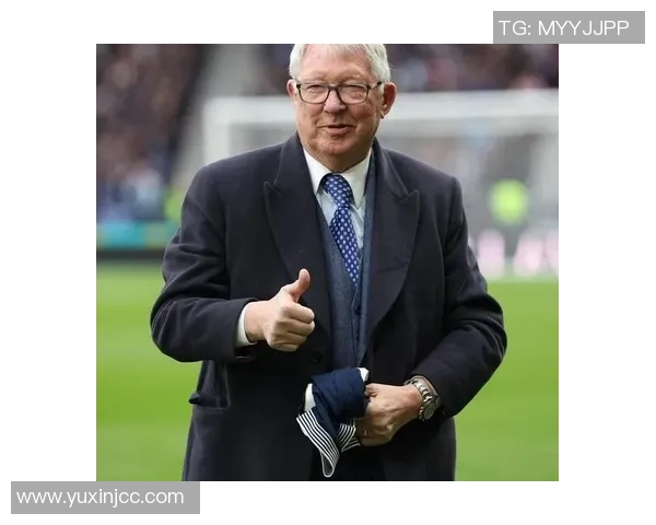 谦逊的足球明星背后的故事与成就解析